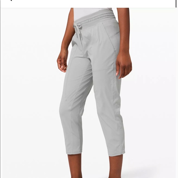 Lululemon crop pants - Picture 3 of 3